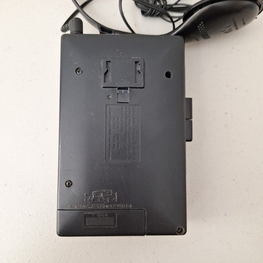 Vintage Sharp JC-150 (GY) Portable AM/FM Stereo Cassette Player WORKS SEE DESCR. - Picture 6 of 14